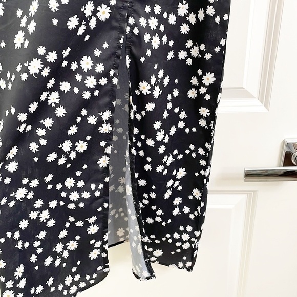 SHEIN black daisy print midi dress with slit - Picture 2 of 6